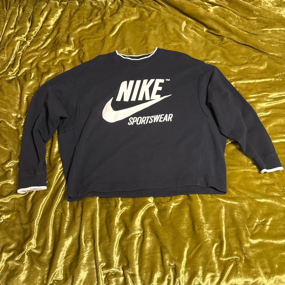 Nike Black and White Crew Neck Sweatshirt